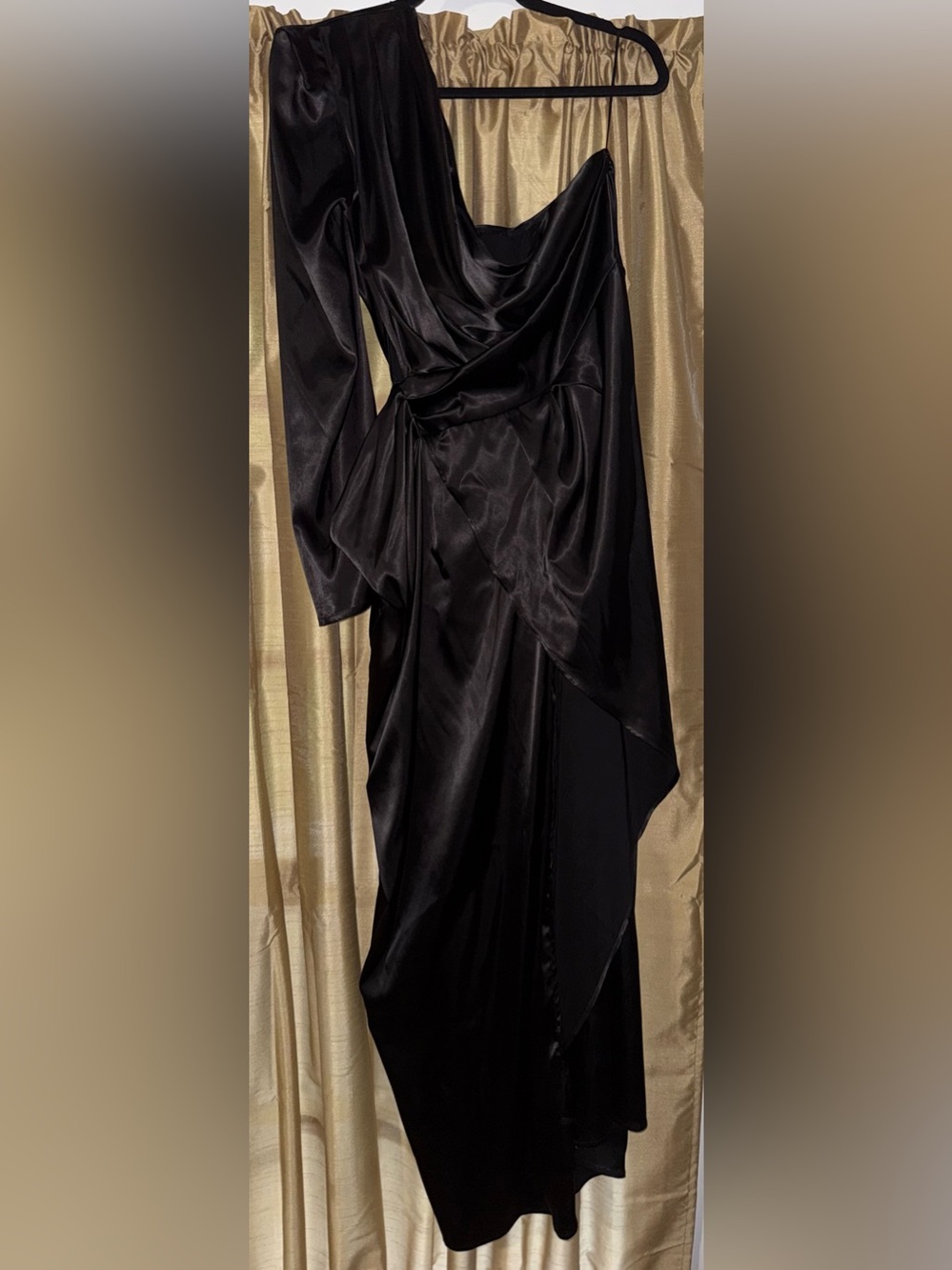 Pre-Loved One-Shoulder Black Asymmetrical Satin Dress